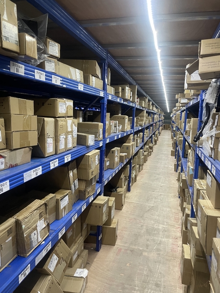Guangzhou Guanna Auto Parts Trading Co., Ltd.