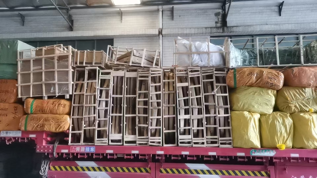 Guangzhou Guanna Auto Parts Trading Co., Ltd. manufacturer production line