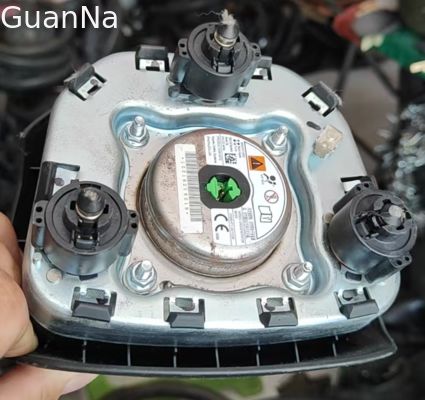 New Original Driver Airbag Assembly for Chery OMODA 5 with 2.50 KG Weight and 30CM*25CM*15CM Dimensions