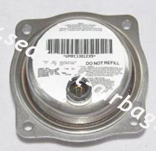 Un bon prix. Générateur de gaz à airbags à coque métallique de haute précision avec dimensions de 71*H46 et capacité d'alimentation de 300000 pour véhicules de tourisme en ligne