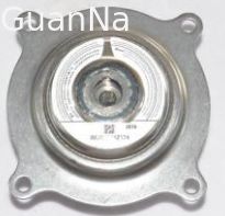 Airbag Gas Inflator with Single Explosion and High-Strength Materials for Driver and Passenger Airbags